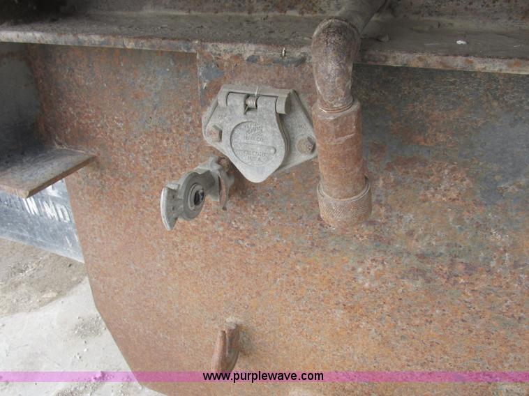 image for item L7149 1979 Chevrolet C70 grain truck