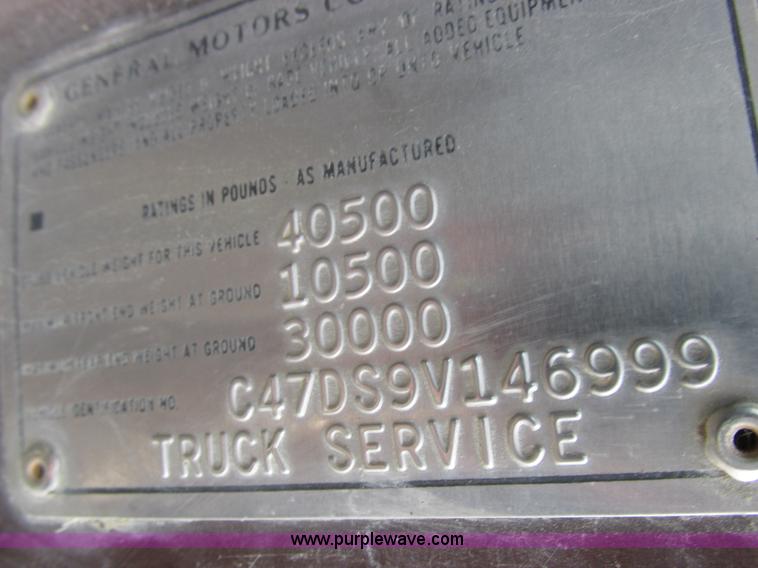 image for item L7149 1979 Chevrolet C70 grain truck