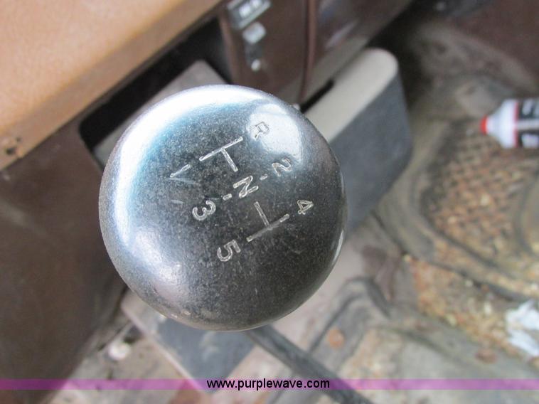 image for item L7149 1979 Chevrolet C70 grain truck