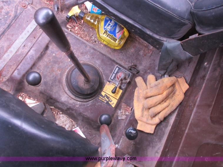 image for item L7149 1979 Chevrolet C70 grain truck