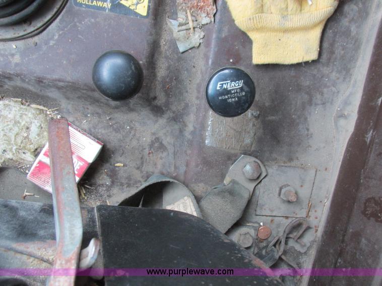 image for item L7149 1979 Chevrolet C70 grain truck