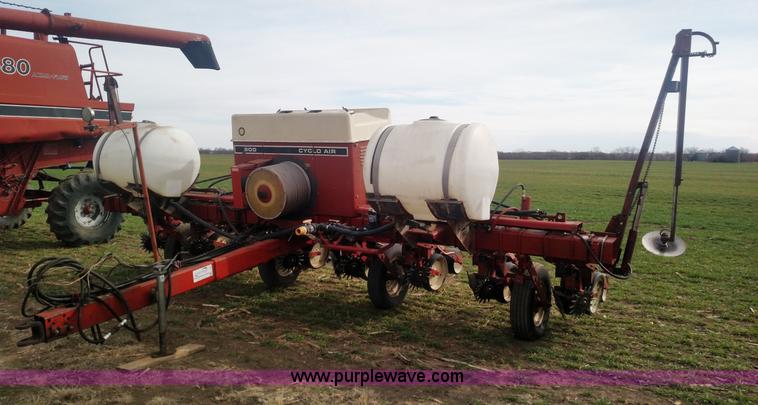 image for item L7272 Case IH 800 Cyclo planter