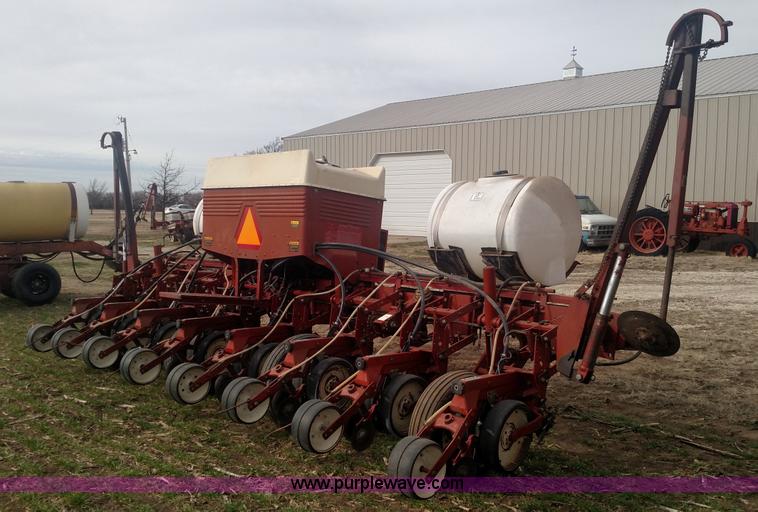 image for item L7272 Case IH 800 Cyclo planter