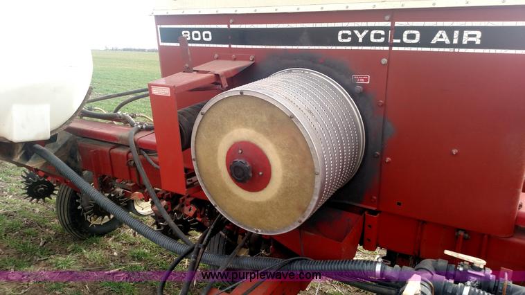 image for item L7272 Case IH 800 Cyclo planter