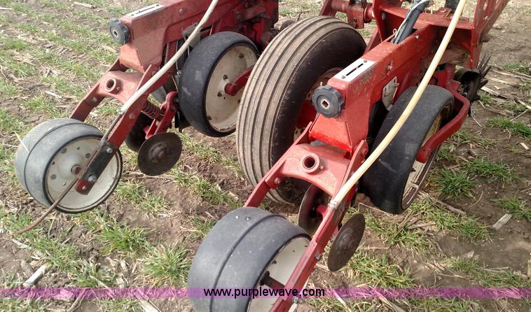 image for item L7272 Case IH 800 Cyclo planter