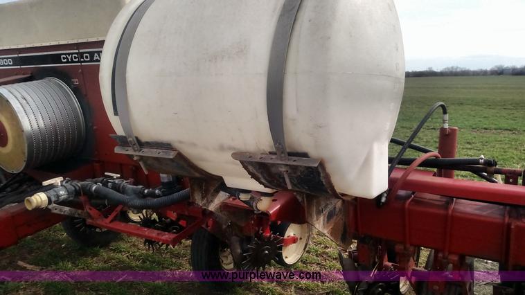 image for item L7272 Case IH 800 Cyclo planter