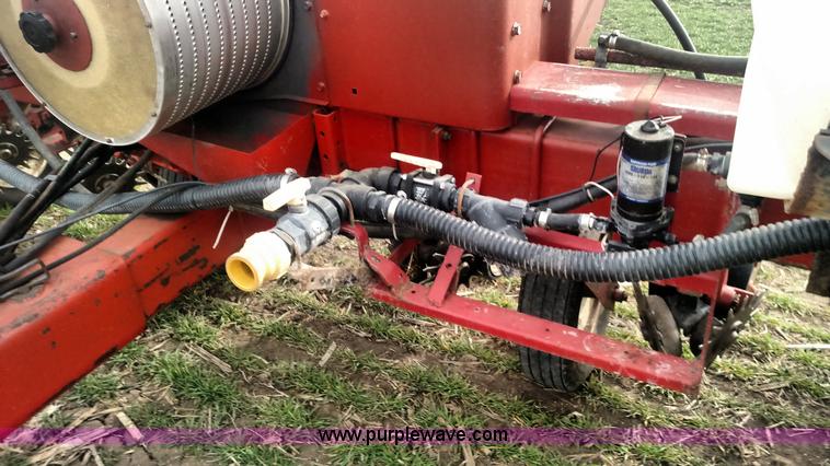 image for item L7272 Case IH 800 Cyclo planter