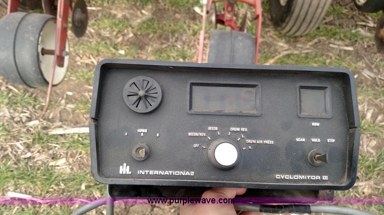 image for item L7272 Case IH 800 Cyclo planter