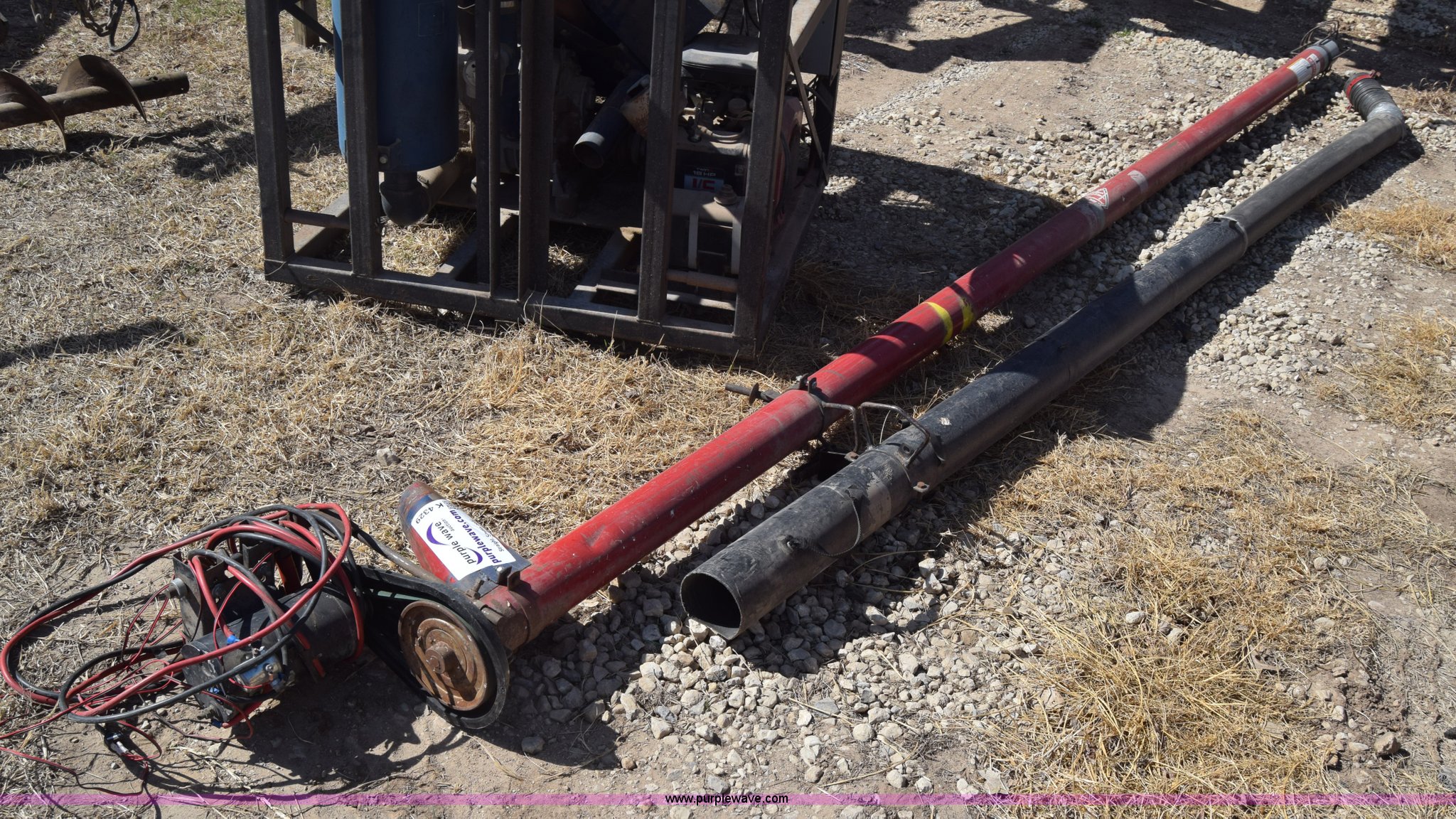 MJM grain auger in Lyons, KS Item K4329 sold Purple Wave