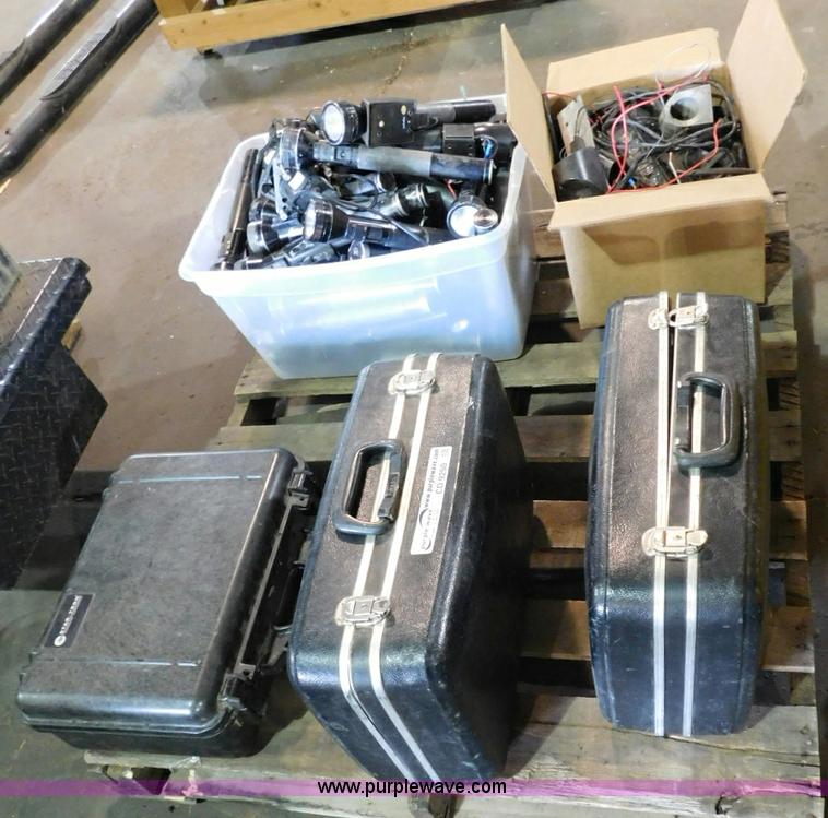 image for item CD9250 Law enforcement vehicle equipment