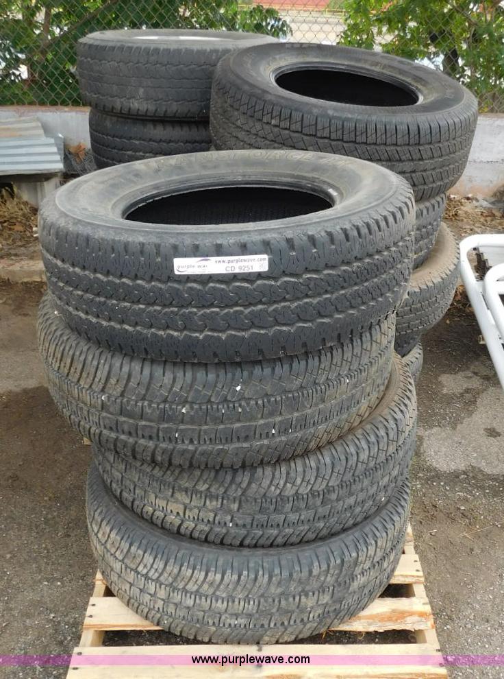 image for item CD9251 (13) tires