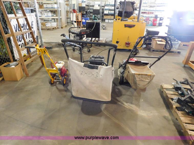 image for item CD9256 Lawn and garden equipment