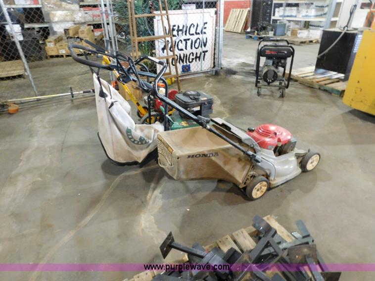 image for item CD9256 Lawn and garden equipment