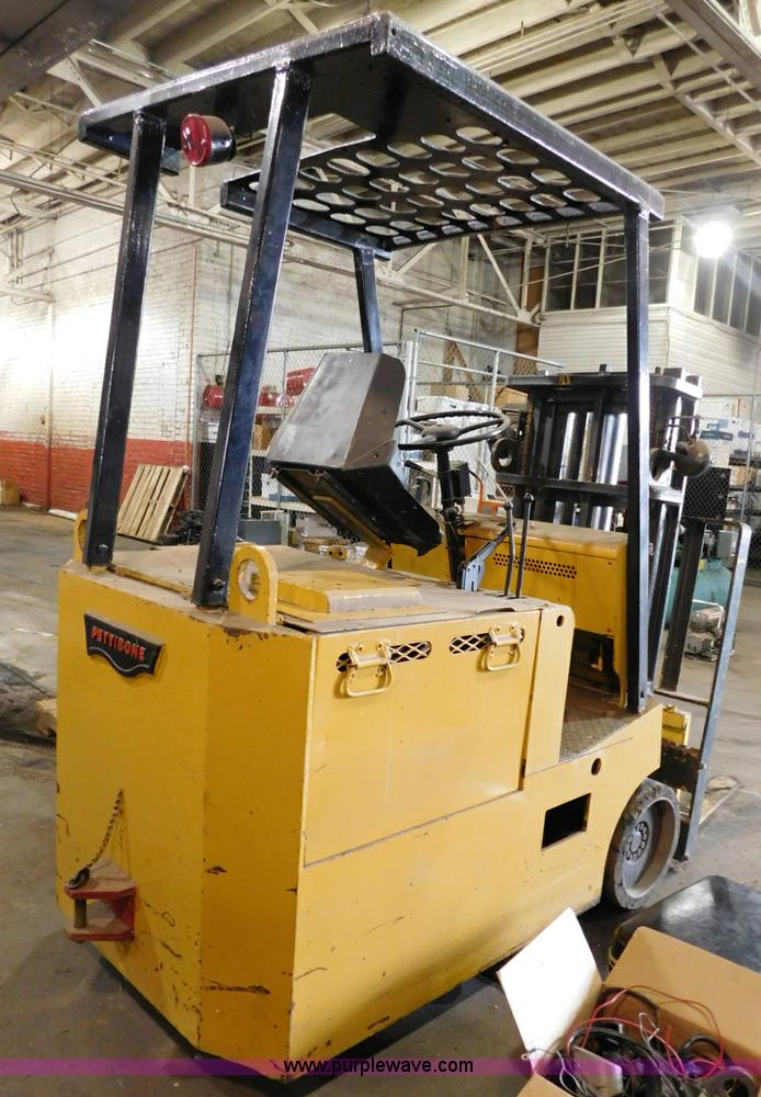 image for item CD9258 Pettibone forklift
