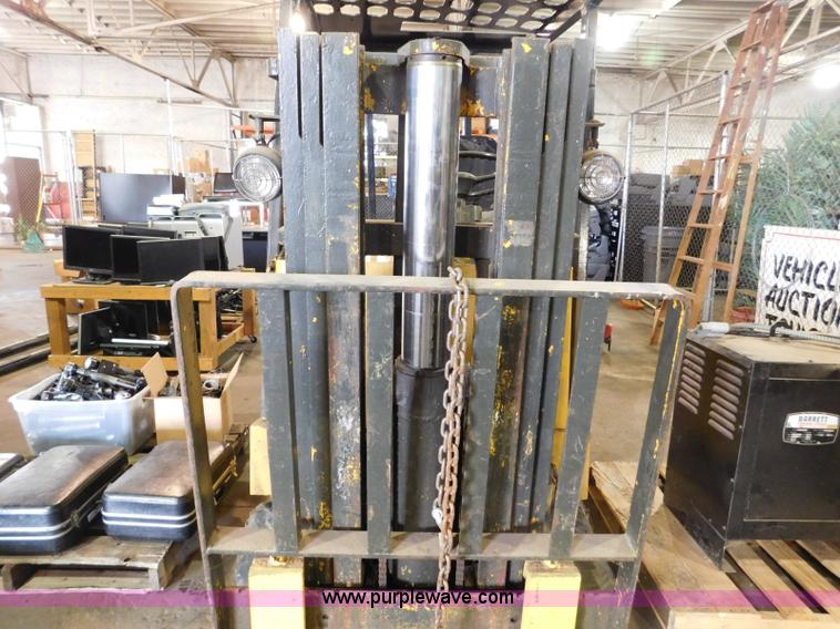 image for item CD9258 Pettibone forklift