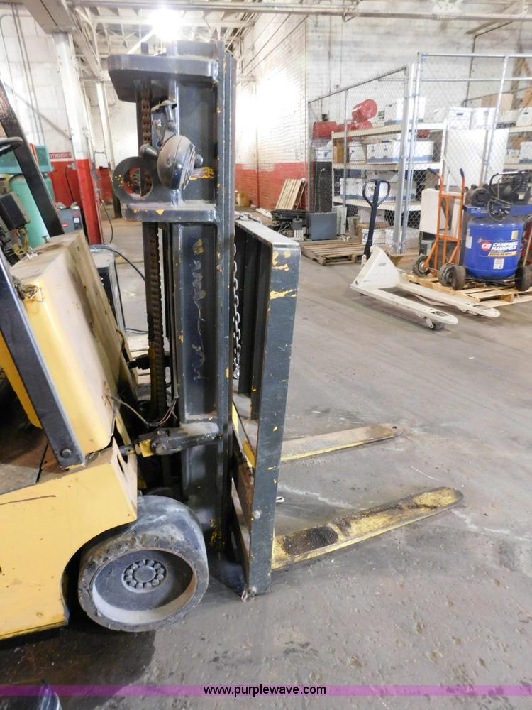 image for item CD9258 Pettibone forklift