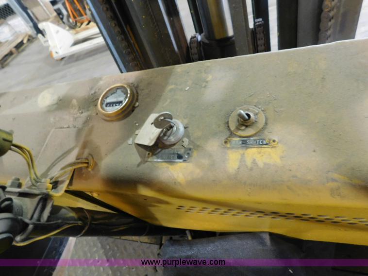 image for item CD9258 Pettibone forklift