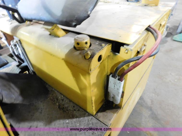 image for item CD9258 Pettibone forklift