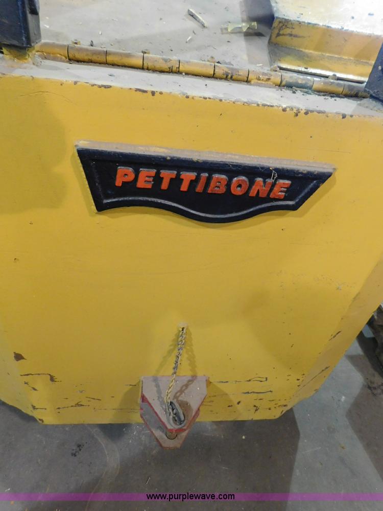 image for item CD9258 Pettibone forklift