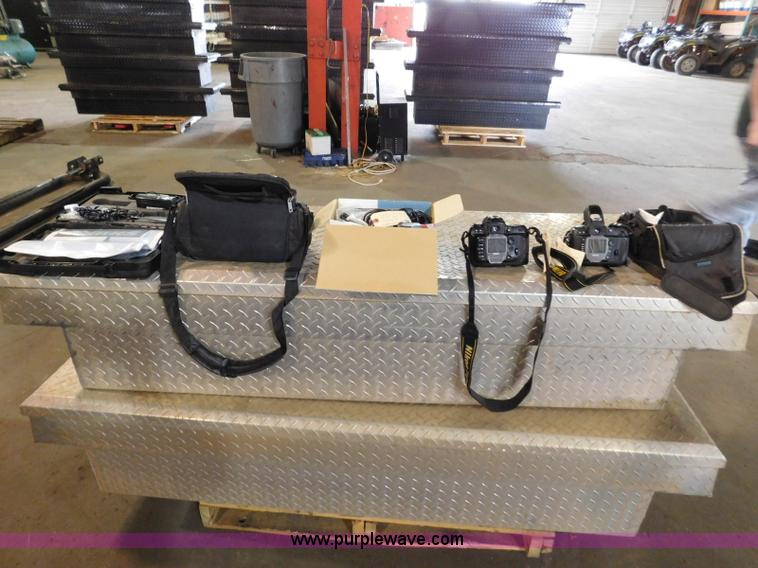 image for item CD9275 Electronics