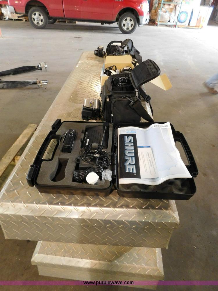 image for item CD9275 Electronics