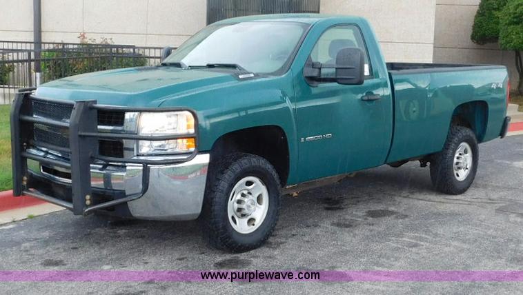 image for item L5857 2009 Chevrolet Silverado 2500HD pickup truck