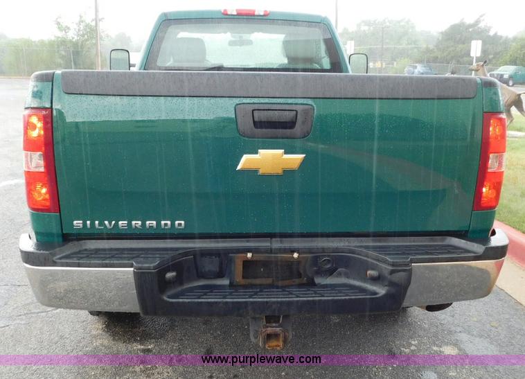 image for item L5857 2009 Chevrolet Silverado 2500HD pickup truck