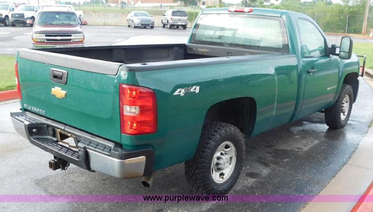 image for item L5857 2009 Chevrolet Silverado 2500HD pickup truck