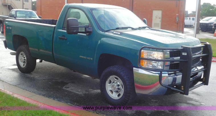image for item L5857 2009 Chevrolet Silverado 2500HD pickup truck