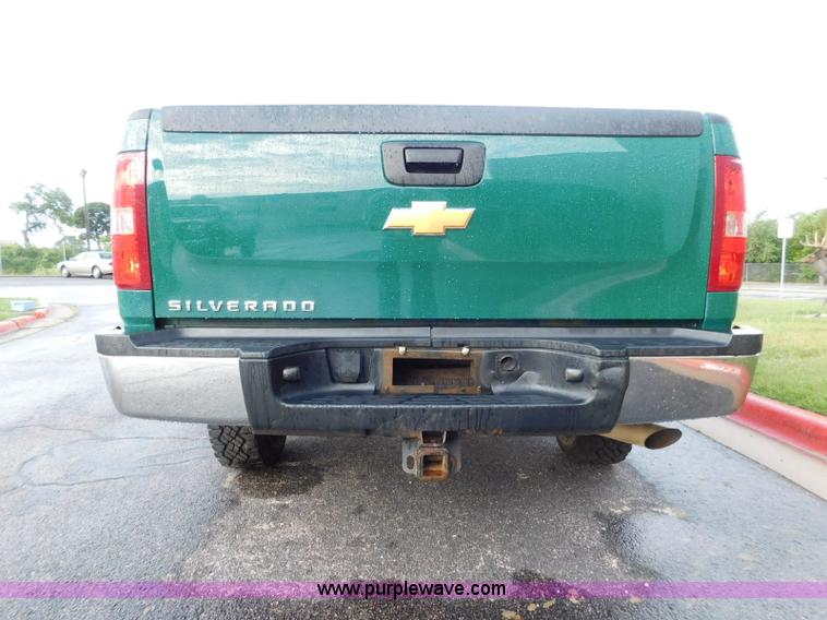image for item L5857 2009 Chevrolet Silverado 2500HD pickup truck
