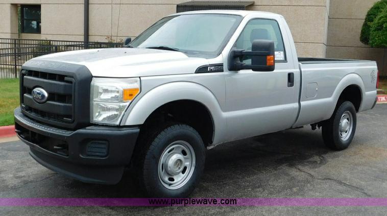 image for item L5859 2011 Ford F250 Super Duty pickup truck