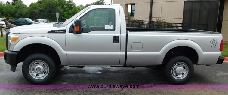 image for item L5859 2011 Ford F250 Super Duty pickup truck