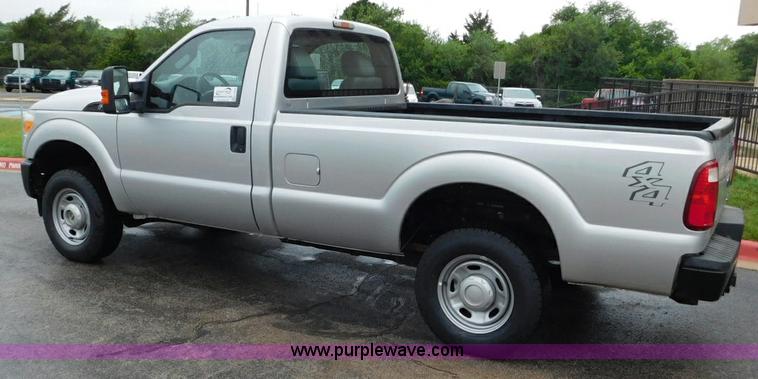 image for item L5859 2011 Ford F250 Super Duty pickup truck