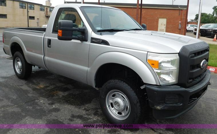 image for item L5859 2011 Ford F250 Super Duty pickup truck