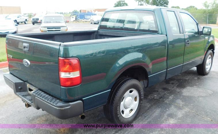 image for item L5860 2007 Ford F150 SuperCab pickup truck