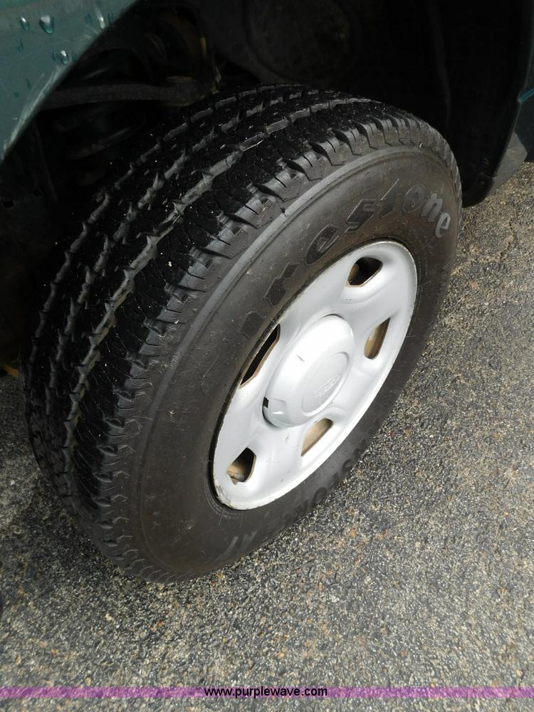 image for item L5860 2007 Ford F150 SuperCab pickup truck