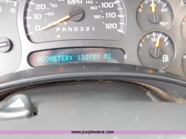 image for item L5862 2006 Chevrolet Silverado 2500HD pickup truck