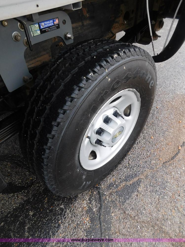 image for item L5862 2006 Chevrolet Silverado 2500HD pickup truck