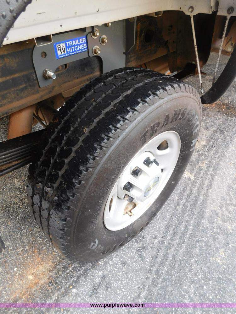 image for item L5862 2006 Chevrolet Silverado 2500HD pickup truck