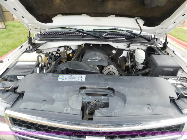 image for item L5862 2006 Chevrolet Silverado 2500HD pickup truck