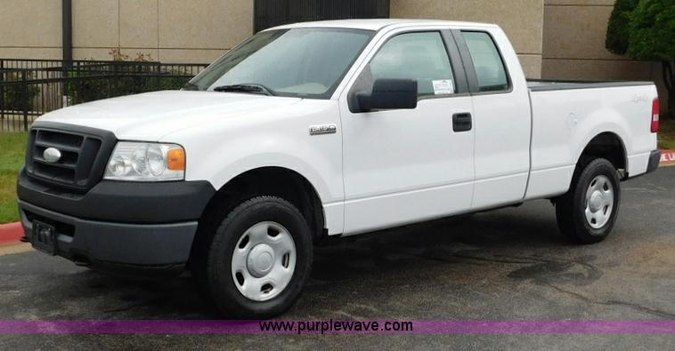 image for item L5863 2007 Ford F150 SuperCab pickup truck