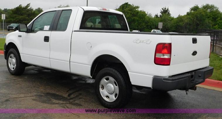image for item L5863 2007 Ford F150 SuperCab pickup truck
