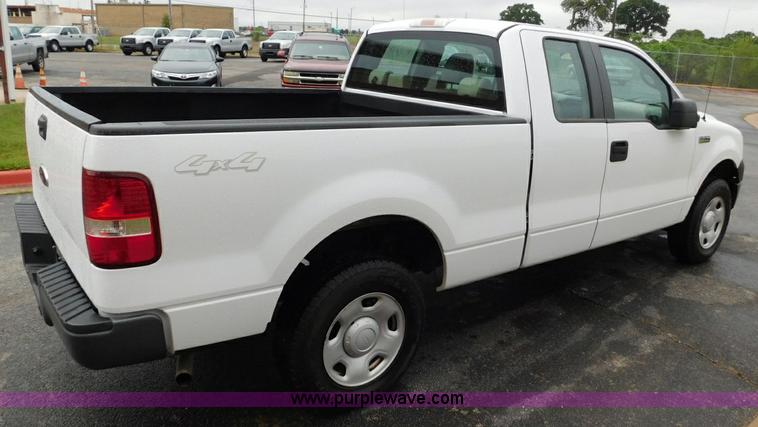 image for item L5863 2007 Ford F150 SuperCab pickup truck