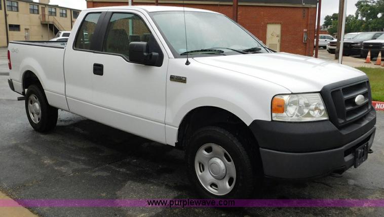 image for item L5863 2007 Ford F150 SuperCab pickup truck