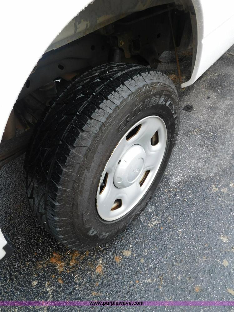 image for item L5863 2007 Ford F150 SuperCab pickup truck