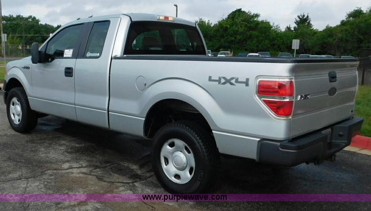 image for item L5864 2010 Ford F150 SuperCab pickup truck