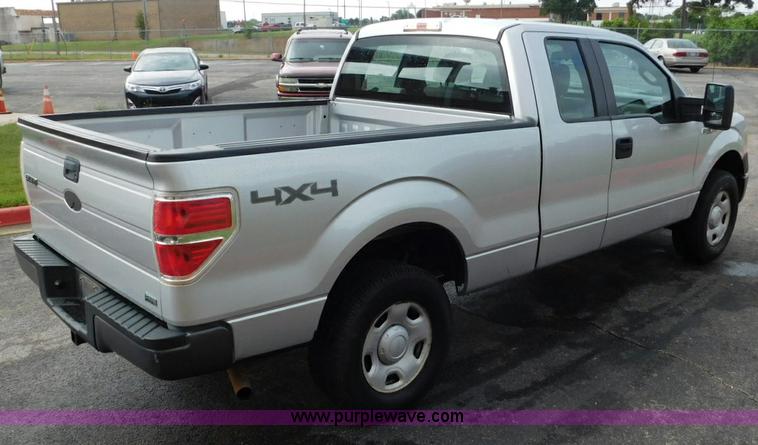 image for item L5864 2010 Ford F150 SuperCab pickup truck