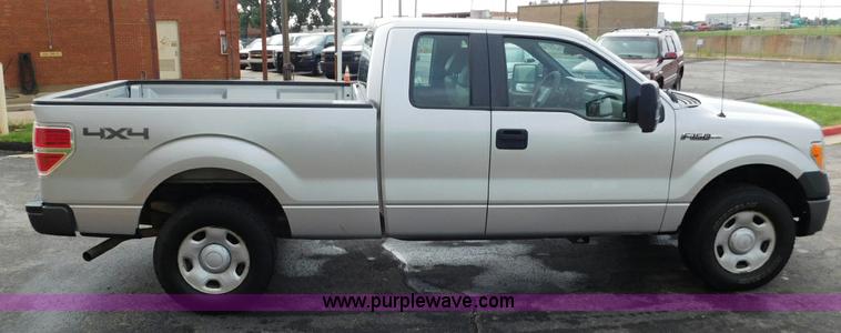 image for item L5864 2010 Ford F150 SuperCab pickup truck