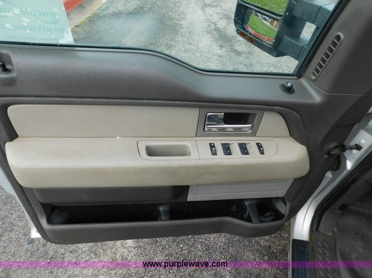 image for item L5864 2010 Ford F150 SuperCab pickup truck