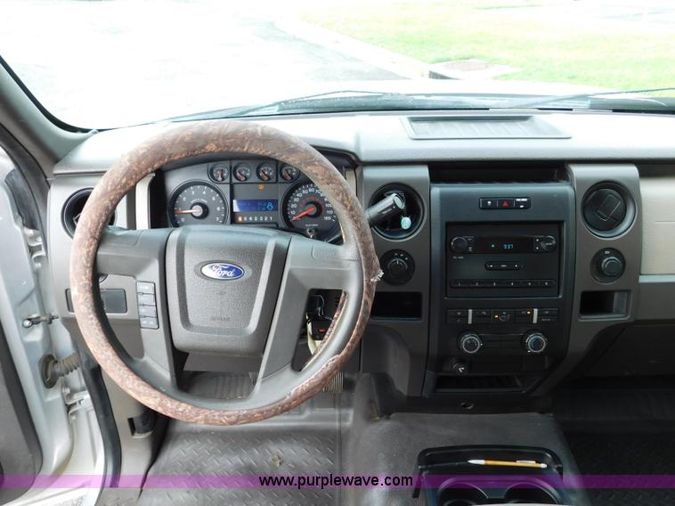 image for item L5864 2010 Ford F150 SuperCab pickup truck